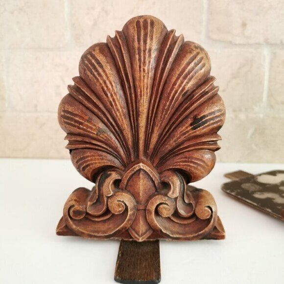Clam Shell Bookends Antifix Fleur de Lys Book Shelf Decor ALTERED Syroco? - Picture 3 of 10